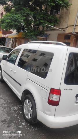 Voiture en bon état pour contacter - 2