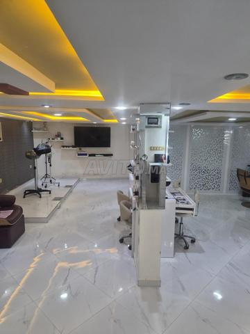 ÉQUIPEMENT MATÉRIEL COMPLET SALON DE BEAUTÉ FEMME