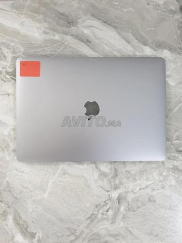 Macbook Pro 2020 M1 touchbar 8Go 256SSD Cycle 100 - 2
