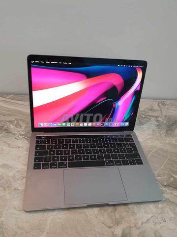 Macbook Pro 2016 i5 8GO 512SSD CYCLES 459