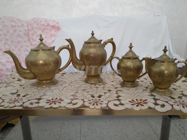 طقم شاي أو قهوة من النحاس