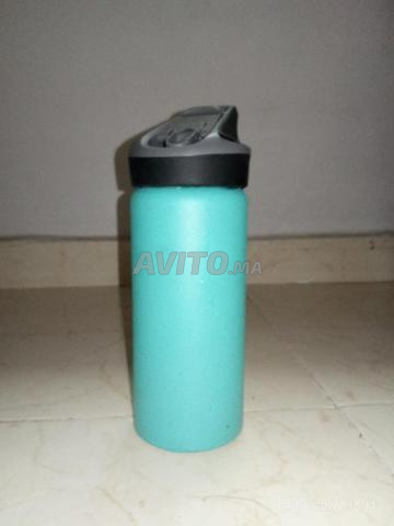 أصل قارورة ماء وتواصل معي