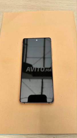 Samsung Galaxy S20 FE - 2