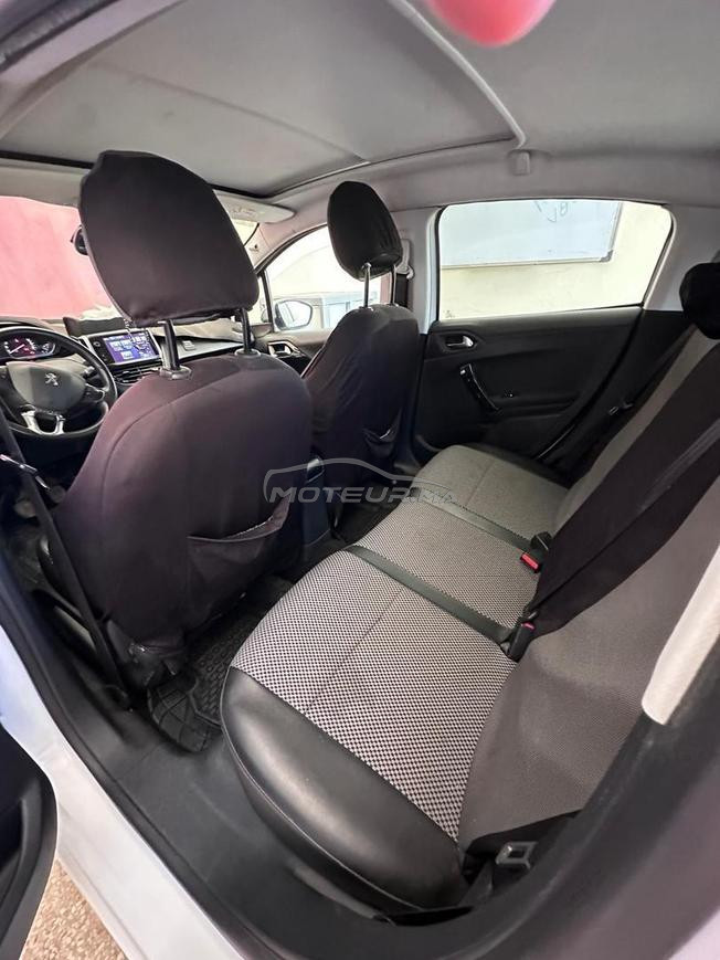 Peugeot 208 Diesel Manuelle 2016 à Meknès