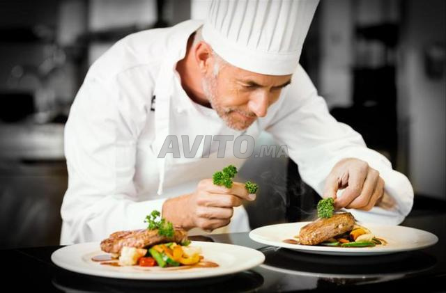 مطعم يبحث عن طباخ أو رئيس طهاة