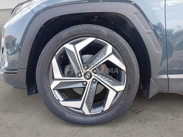HYUNDAI. Tucson