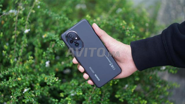 هونر 200 برو جديد 512 جيجا 12 رام / لدي محل