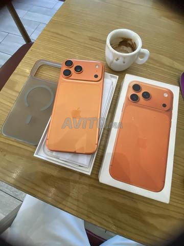 iPhone 17 Pro Max 256Go comme neuf 35 cycles