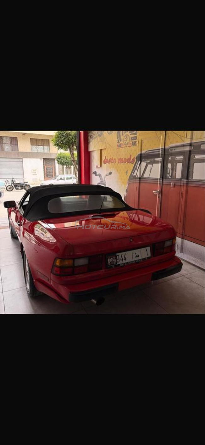 Porsche 944