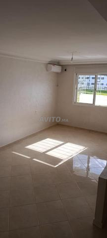 Appartement ensoleillé à louer Ain Atiq