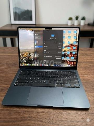 Macbook Air M2 avec facture et chargeur officiel