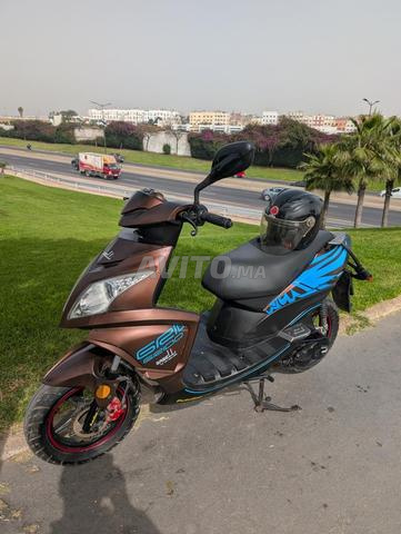 Moto en très bon état - 2