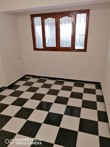 محل/مكاتب للكراء**طنجة جيراري 2 - 2