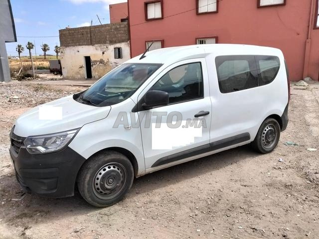 Renault Express Diesel Manuelle 2023 à El Jadida - 2