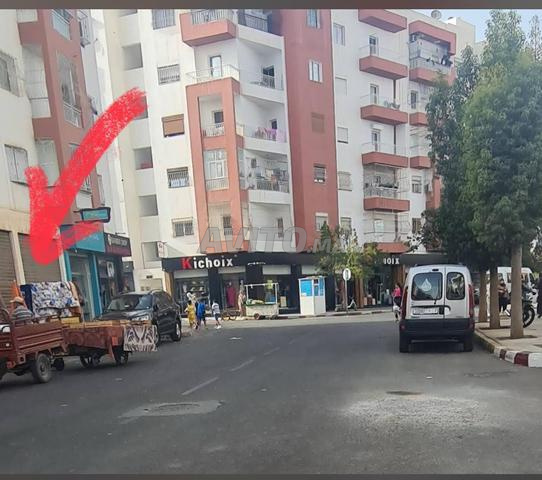محلاّن للبيع أو الكراء