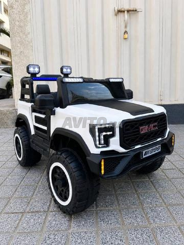 VOITURE ÉLECTRIQUE GMC 4x4 12V ⚡️ - 2