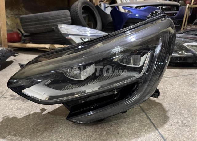 Phare gauche pour Renault Megane 4 - 2
