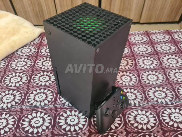 Xbox Series X et 16 jeux et manette - 2