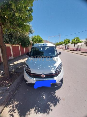 Voiture propre jamais accidentée - 2
