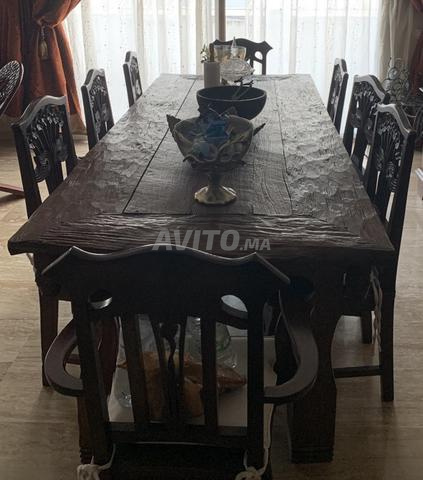 Salle à manger en bois précieux