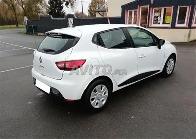 Renault Clio Essence Manuelle 2015 à Béni Mellal