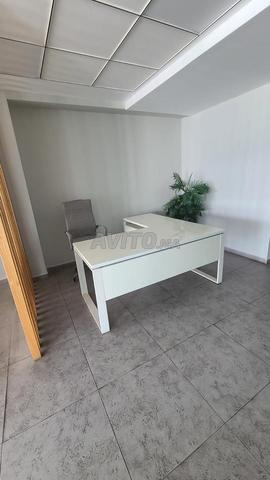 Bureau meublé 104m² – Parking inclus – Centre