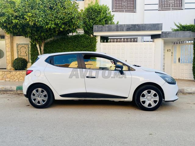 Renault Clio 4 modèle 2016 essence - 2