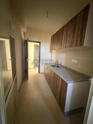 Joli appartement 2 chambres vide Neuf