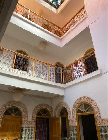 Joli Riad Titré