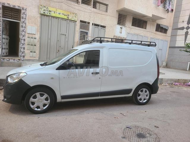 سيارة داسيا دوكر