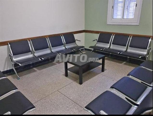 Banquette de salle d'attente en inox et similicuir