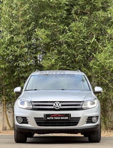 Volkswagen Tiguan   - 2
