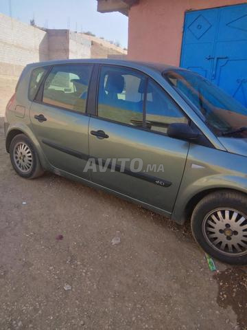 رونو سينيك نقية بالدار البيضاء، دوافع نواصر