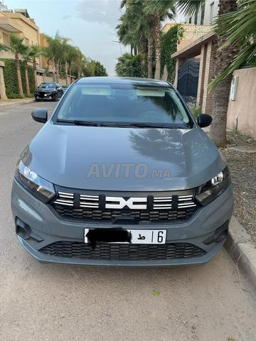 داسيا سانديرو بنزين يدوية 2023 عدد كيلومترات قليل