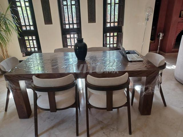Table avec 8 chaises