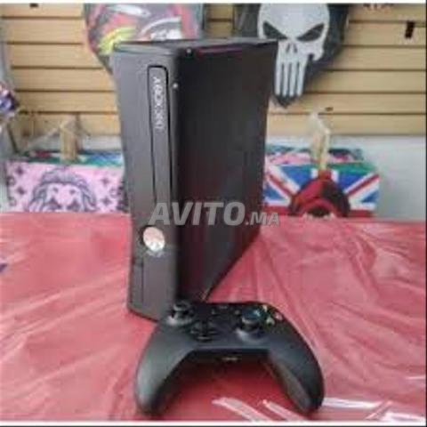 Xbox 360 avec deux manettes