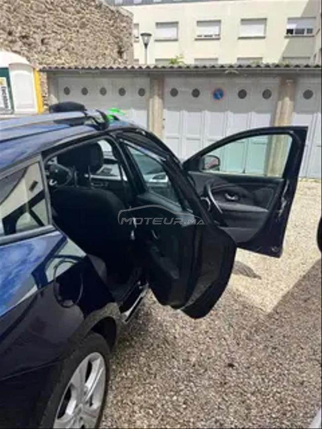 Renault Megane Diesel Manuelle 2010 à Taourirt