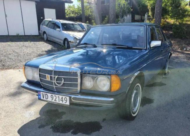 Mercedes-Benz 230 Essence Manuelle 1980 à Rabat
