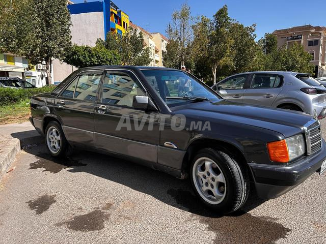 Mercedes Benz - 2