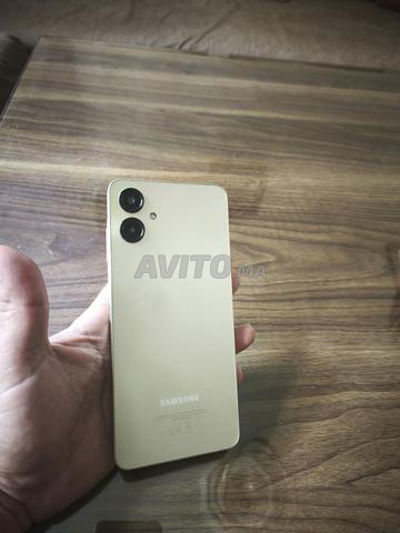 Téléphone samsung a06 128GB - 2
