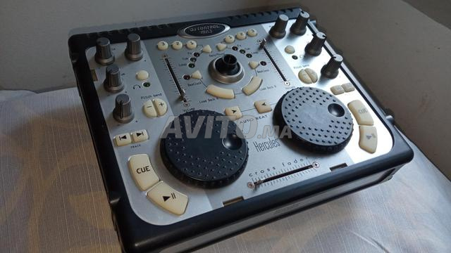 Contrôleur DJ HÉRCULES USB - 2