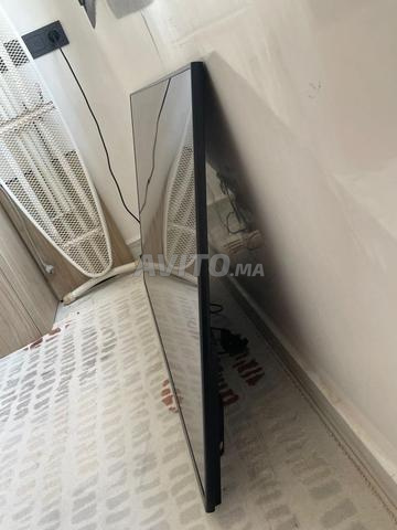 TV SMART 42 POUCES EN TRÈS BON ÉTAT