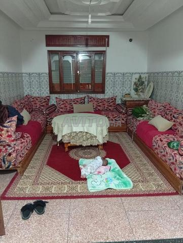 صالون عصري للبيع