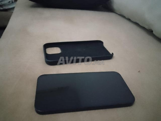 iPhone 12 / 128 Go 86 - 2
