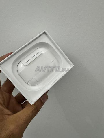 AirPods Pro الجيل الثالث بحالة ممتازة