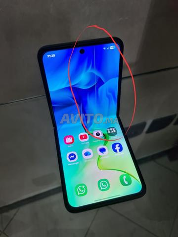 سامسونج زد فليب 3 5 جي به شاشة خضراء