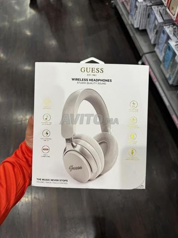 Casque audio GUESS