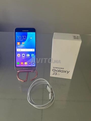 Samsung Galaxy j3 très bon état