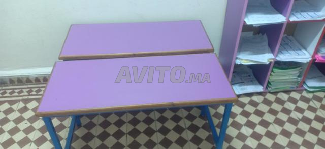 Tables rondes chaises ... Maternelle
