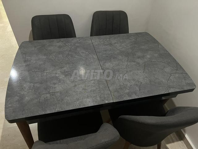 Table à manger 4 places - 2